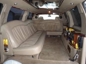 2002 Lincoln Town Car Pictures