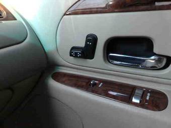 2002 Lincoln Town Car Pictures