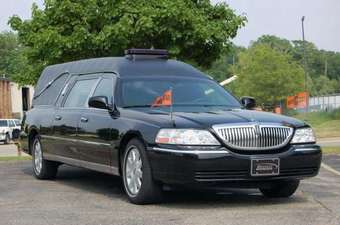 2003 Lincoln Town Car Photos