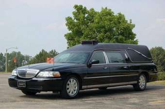 2003 Lincoln Town Car Photos