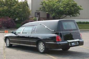 2003 Lincoln Town Car Pictures