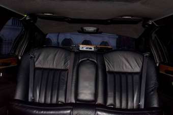 2004 Lincoln Town Car Pictures