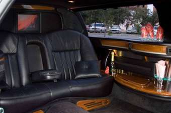 2004 Lincoln Town Car Photos