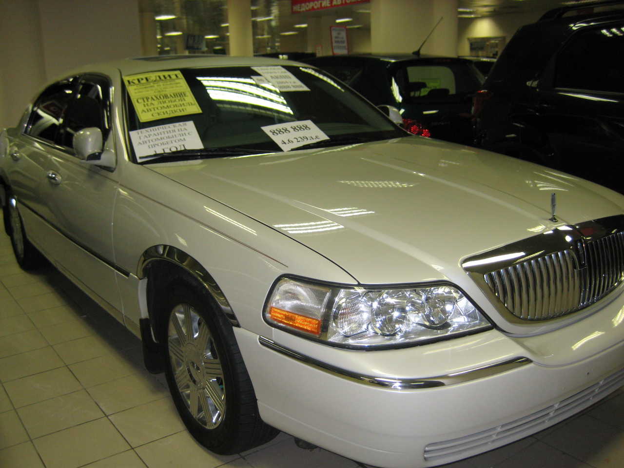 2004 Lincoln Town Car