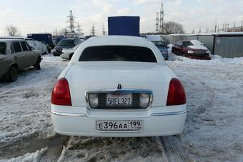 2005 Lincoln Town Car Pictures