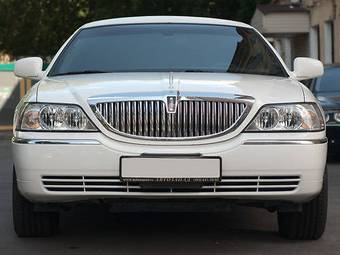 2008 Lincoln Town Car Pictures