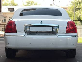 2008 Lincoln Town Car Wallpapers