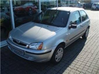 2001 Mazda 121 Photos