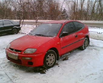 1995 Mazda 323