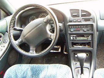 1995 Mazda 323 Pictures