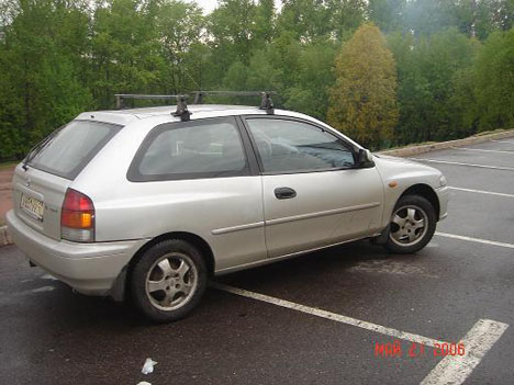 1998 Mazda 323