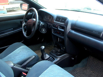 1998 Mazda 323 Photos