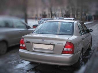 2000 Mazda 323 Pics