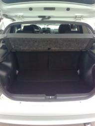 2000 Mazda 323 Pictures