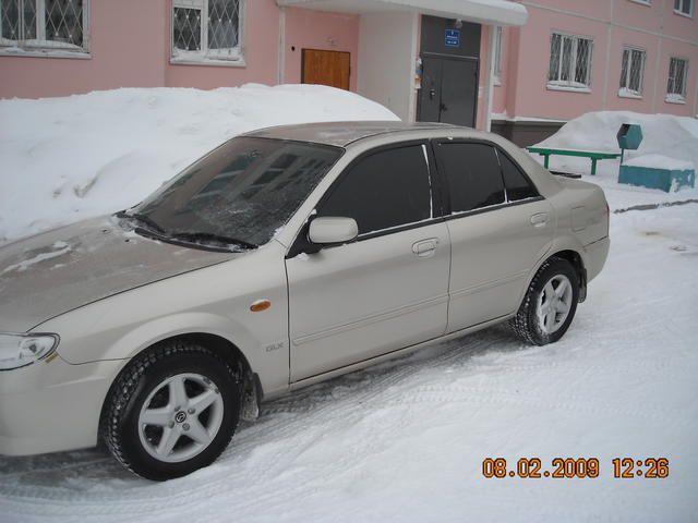 2002 Mazda 323
