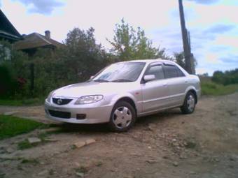 2002 Mazda 323 Pictures