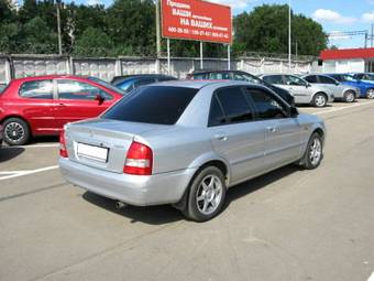 2002 Mazda 323 Pictures