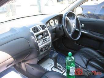 2003 Mazda 323 Images