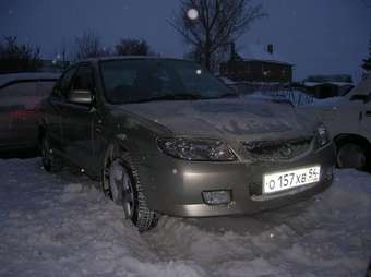 2003 Mazda 323 Pics