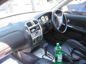 2003 Mazda 323 Pictures