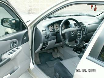 2003 Mazda 323 Images