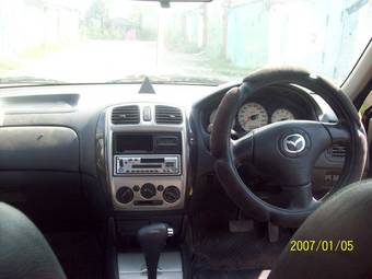 2003 Mazda 323 Photos