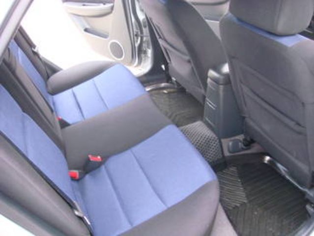 2005 Mazda 323