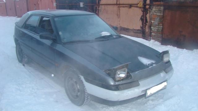 1990 Mazda 323F