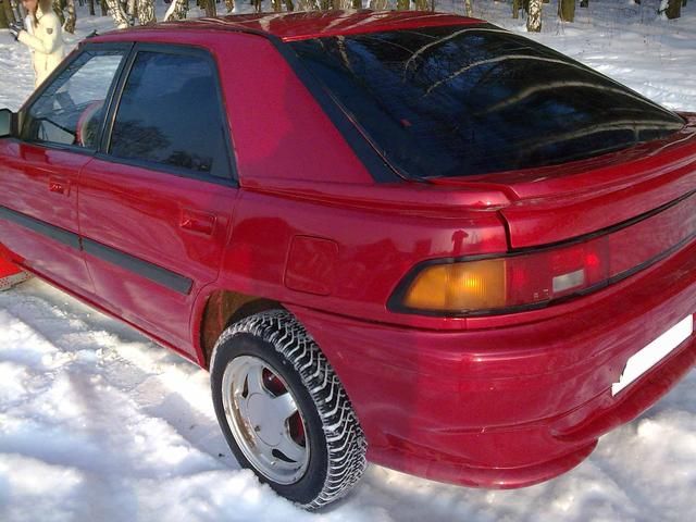 1990 Mazda 323F