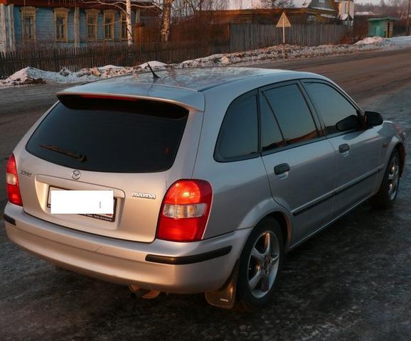 1999 Mazda 323F