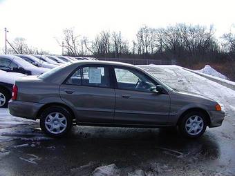 2000 Mazda 323R