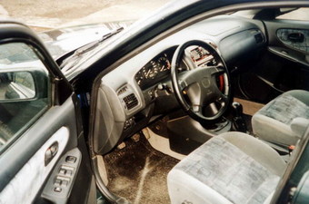 1999 Mazda 626 Pictures