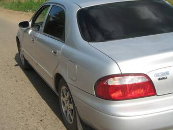 2001 Mazda 626 Pictures