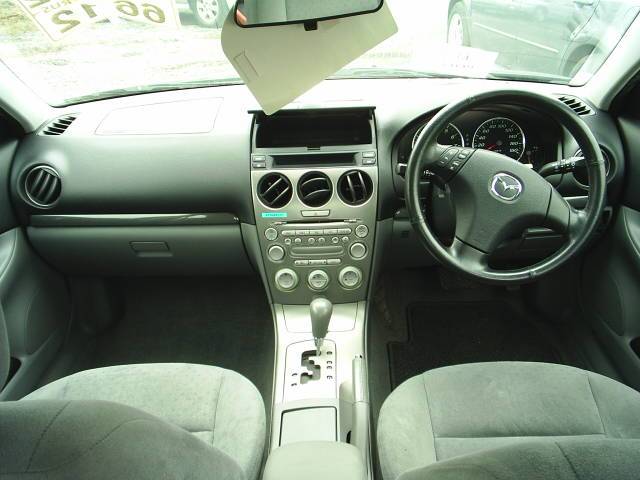 2002 Mazda Atenza