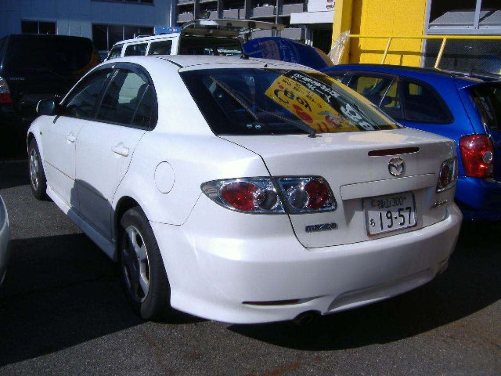 2002 Mazda Atenza