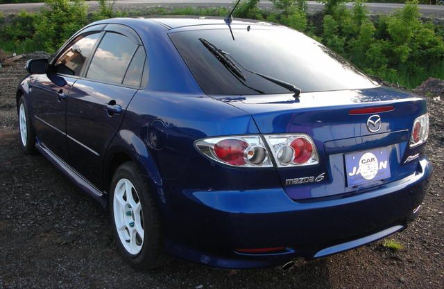 2002 Mazda Atenza