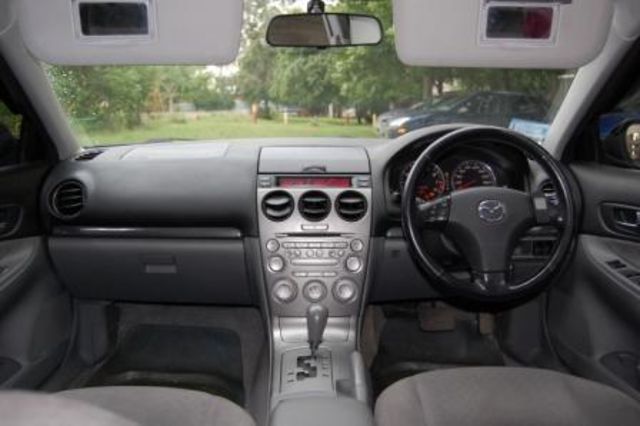 2002 Mazda Atenza