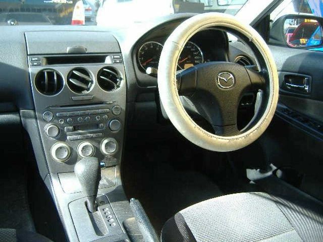 2002 Mazda Atenza