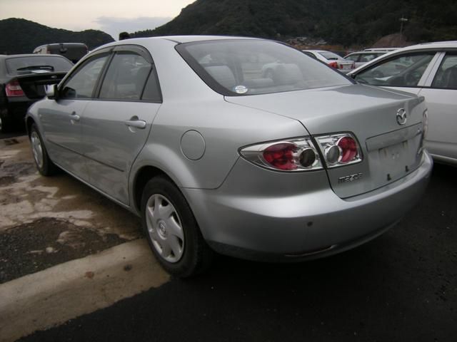 2002 Mazda Atenza