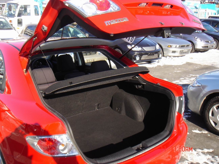 2002 Mazda Atenza Pictures