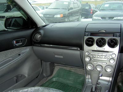 2002 Mazda Atenza Images