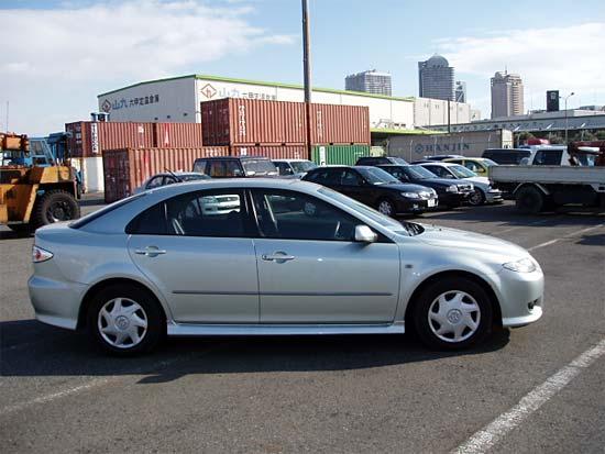 2002 Mazda Atenza Images