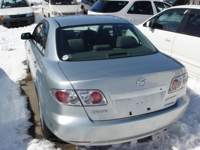 2002 Mazda Atenza Pictures