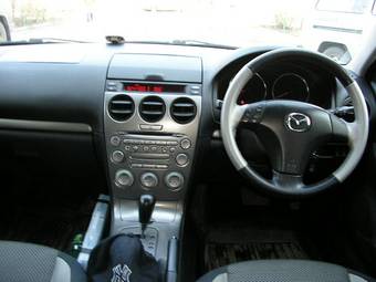 2002 Mazda Atenza Pictures
