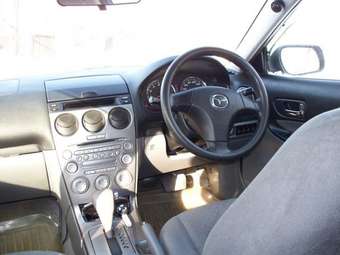 2002 Mazda Atenza Images