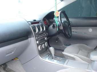 2002 Mazda Atenza Pictures