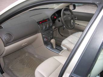 2002 Mazda Atenza Pictures