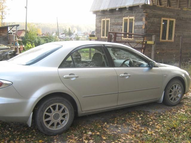 2003 Mazda Atenza