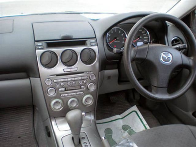 2003 Mazda Atenza