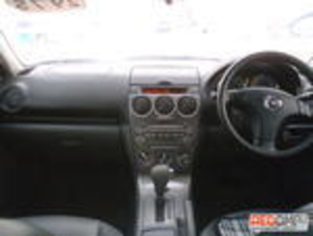 2003 Mazda Atenza